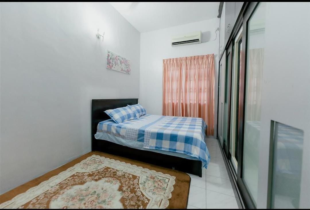 Umaira Homestay Chemor ภายนอก รูปภาพ